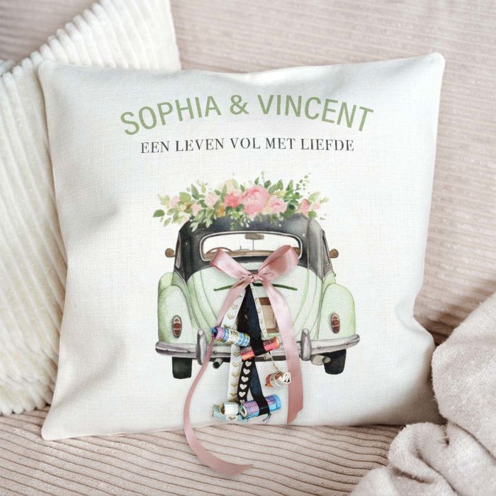 Gepersonaliseerde kussensloop als geld cadeau voor huwelijk