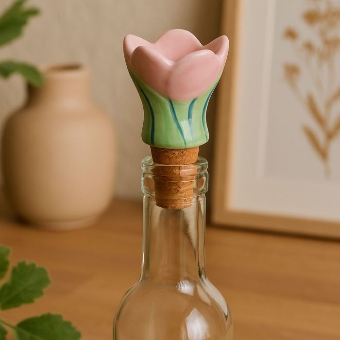 Kurken met keramische bloem