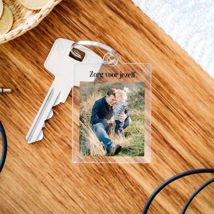 Gepersonaliseerde acryl sleutelhanger met foto en tekst