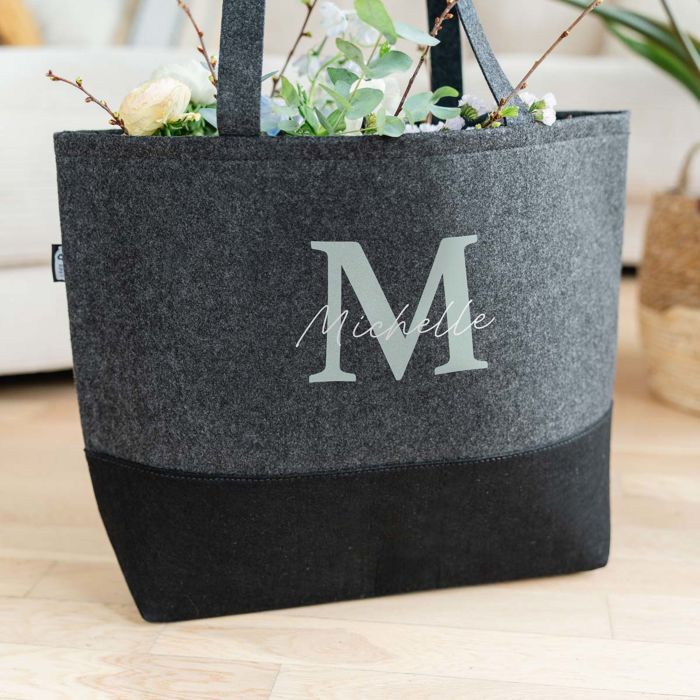 Gepersonaliseerde vilten tas met monogram