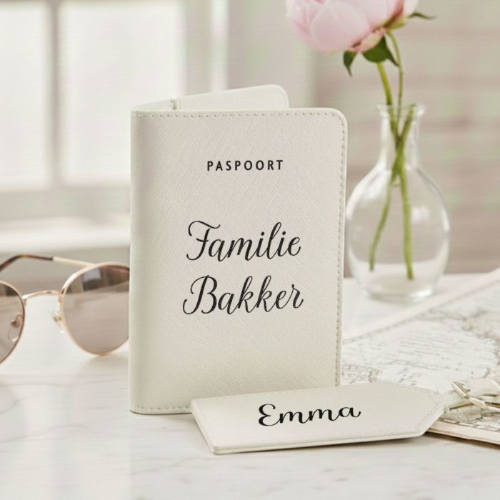 Gepersonaliseerde paspoorthoes en kofferlabel met tekst